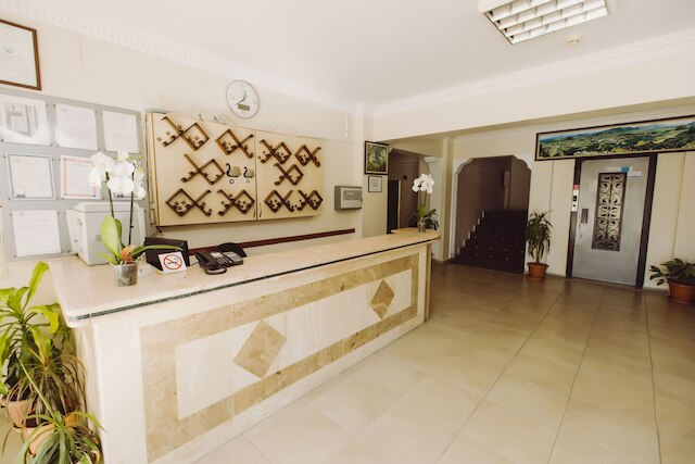 オザルプ ハン ホテル