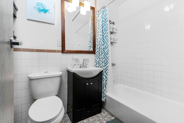 パーフェクトリー ロケーテッド ニア レストラン ショップス & サイツ