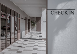 サマー チュー ホテル (暖時嚼旅)