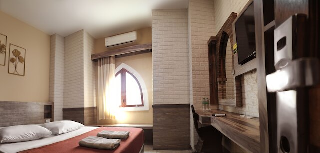 ホテル・シャリア・ラリスマニス