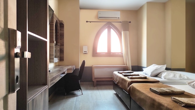 ホテル・シャリア・ラリスマニス