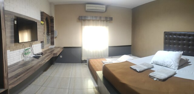 ホテル・シャリア・ラリスマニス