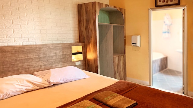 ホテル オマー ピレム シャリア - ホステル