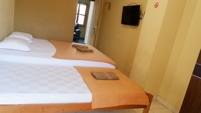 ホテル オマー ピレム シャリア - ホステル