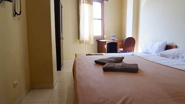 ホテル オマー ピレム シャリア - ホステル