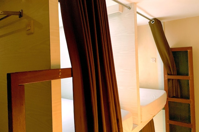 ホテル オマー ピレム シャリア - ホステル