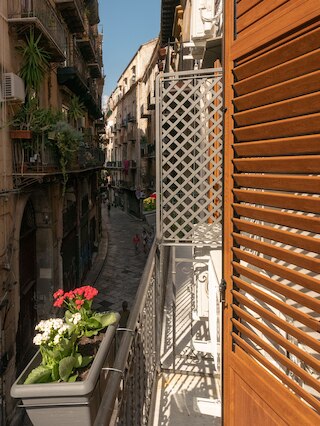 サン フランチェスコ ルームズ L.T.