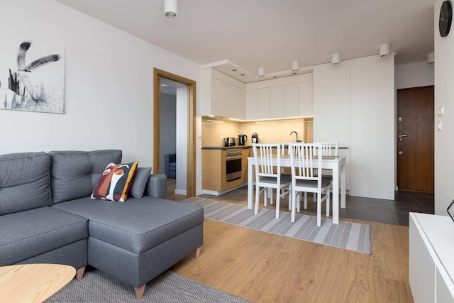 オホタ ホームリー アパートメント