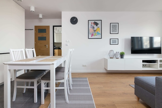 オホタ ホームリー アパートメント