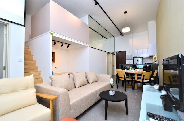 EST リンク トゥ LRT KL セントラル バンサー