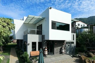 ファイブ マウンテンズ アンド スリー ウォーター B&B (五山三水民宿)