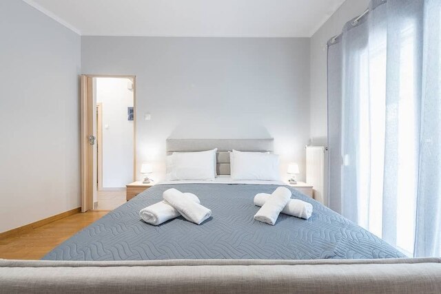 セントラル フラット、快適な日当たりのよいテラスあり