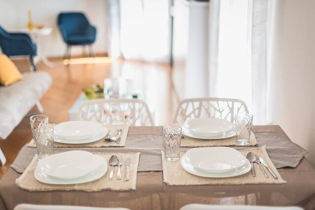 セントラル フラット、快適な日当たりのよいテラスあり