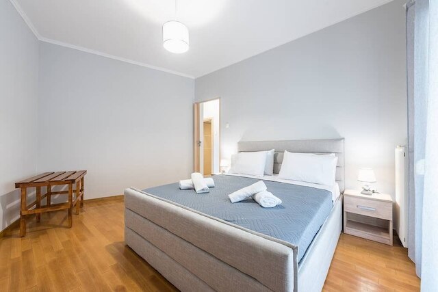 セントラル フラット、快適な日当たりのよいテラスあり