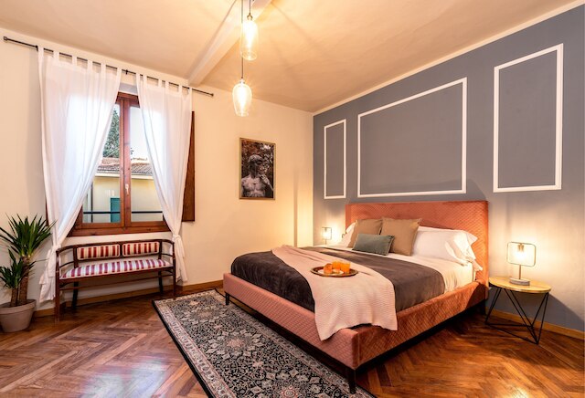 フロレンティーネ パラッツォ - 4 ベッドルームズ - ヒストリック センター アパートメント