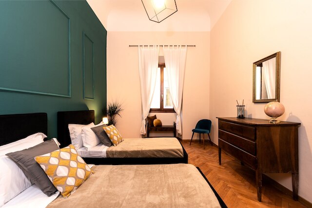 フロレンティーネ パラッツォ - 4 ベッドルームズ - ヒストリック センター アパートメント