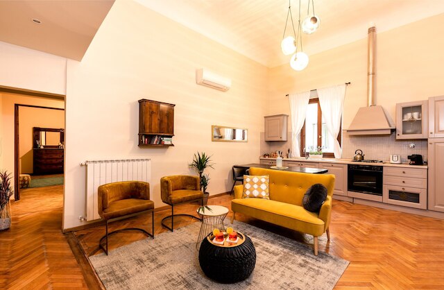 フロレンティーネ パラッツォ - 4 ベッドルームズ - ヒストリック センター アパートメント