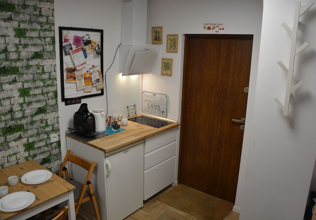 ラボ アパートメント メトロ プウォツカ