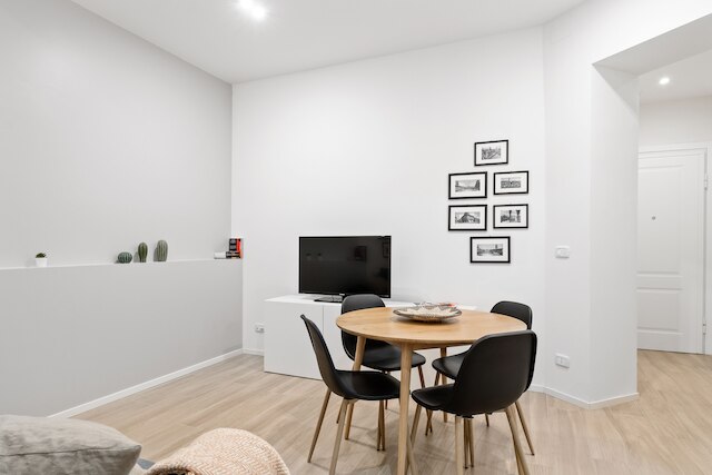 ピアッツァ マッジョーレ ホワイト アパートメント