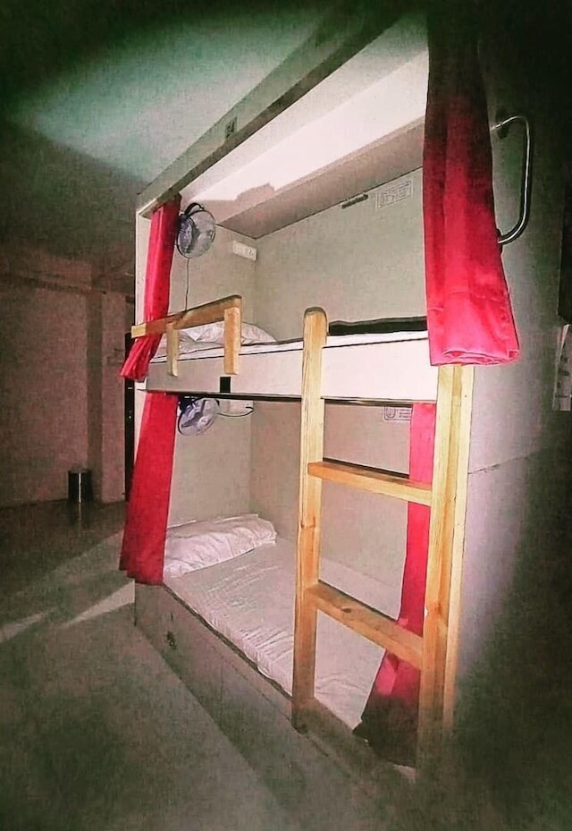 ホームステイ - ホステル