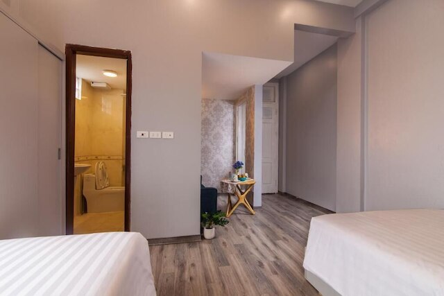 ジ アート - フン ヴィエト ニア チュック バック レイク