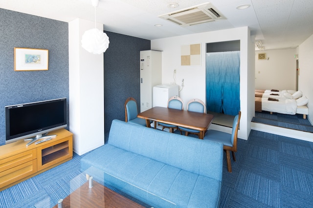 坂本ビル 3 階 Elegant Blue