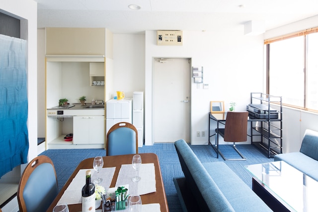 坂本ビル 3 階 Elegant Blue