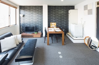 坂本ビル 6 階 Excellent Black