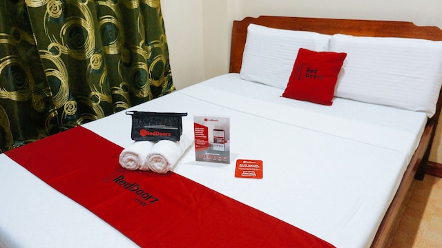 レッドドアーズ ニア タリサイ ディストリクト ホスピタル