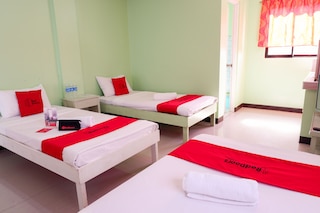 レッドドアーズ ニア マリバゴ バランガイ ホール