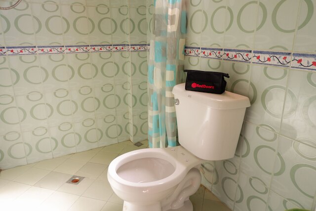 レッドドアーズ ニア マリバゴ バランガイ ホール