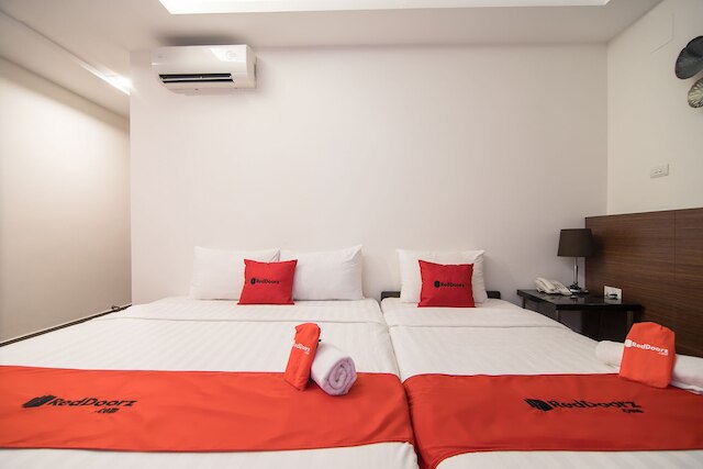 レッドドアーズ ニア ザップ バット