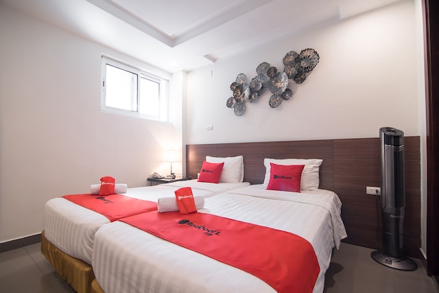 レッドドアーズ ニア ザップ バット