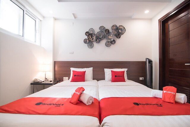 レッドドアーズ ニア ザップ バット