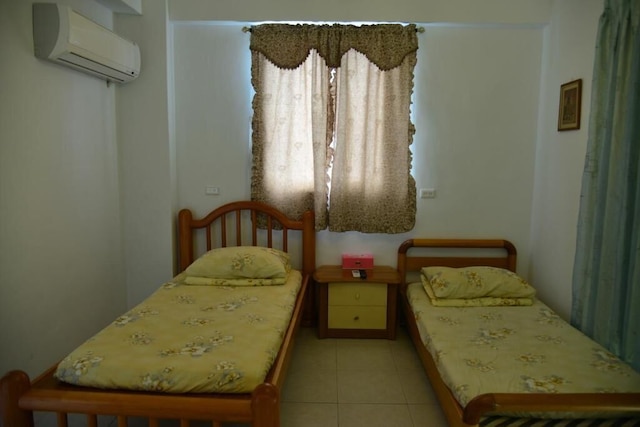 ハッピー フィート ユース B&B