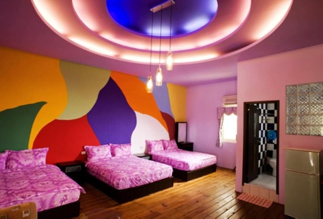 J リン ホステル