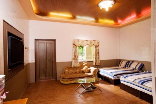 J リン ホステル