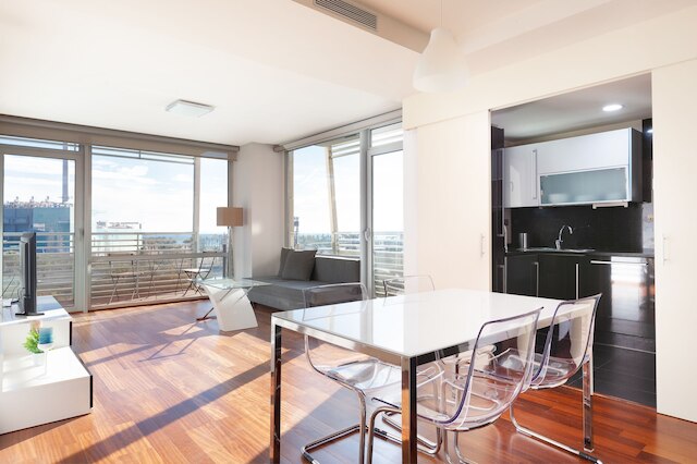 アキラ フラッツ ポート フォーラム