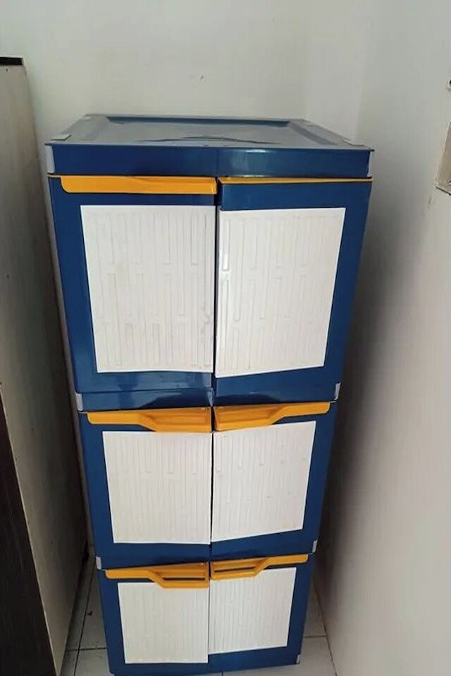 コス 48 スラバヤ