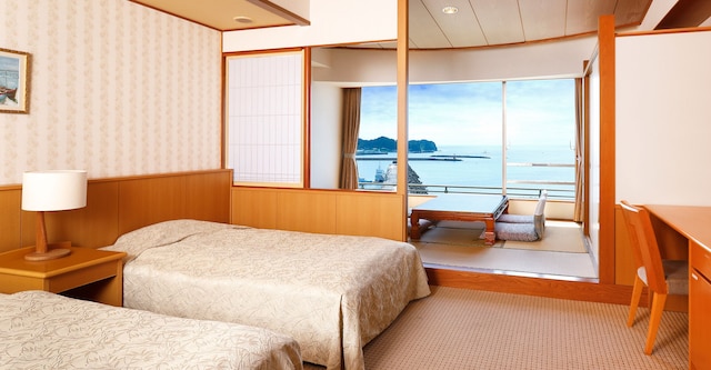 三日月シーパークホテル勝浦