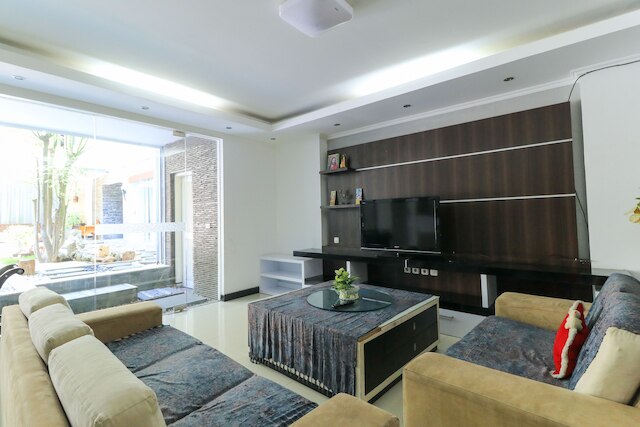 クブ カリ レジデンス