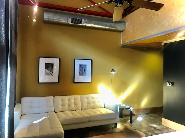 ザ ハンガー ロフツ ホテル