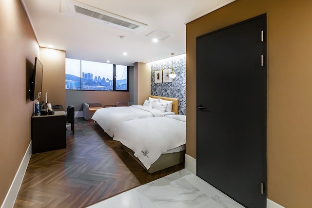 ブラウン ドット ホテル ササン ルネシテ