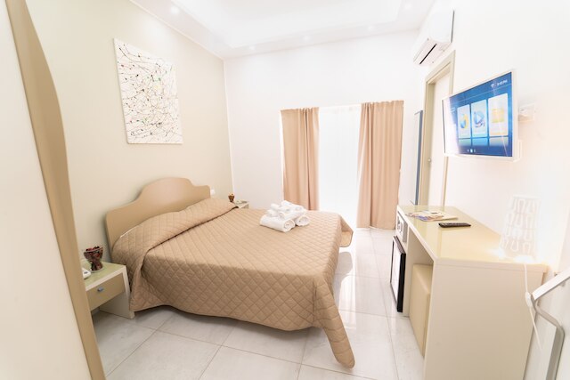 ル 4 スタジオーニ ダンテ H ナポリ チェントロ バイ ClaPa グループ ディスロケイテッド ホスピタリティ