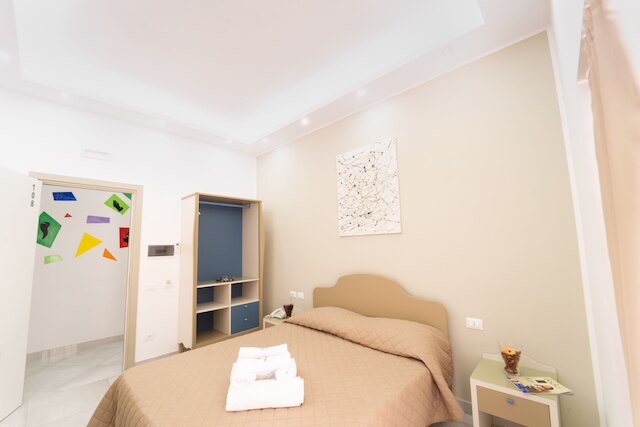 ル 4 スタジオーニ ダンテ H ナポリ チェントロ バイ ClaPa グループ ディスロケイテッド ホスピタリティ