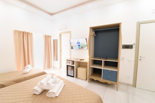 ロイヤル アート H スパッカナポリ バイ ClaPa グループ ディスロケイテッド ホスピタリティ