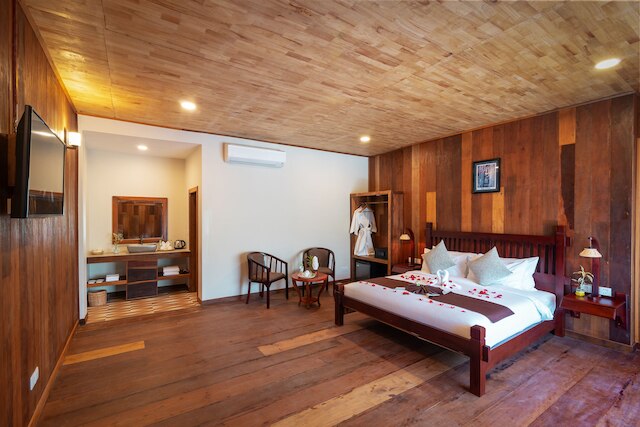 ファミリー ウドゥン ブティック