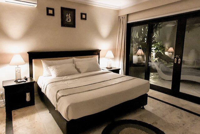 ヴィラ デ マリコット アテナ