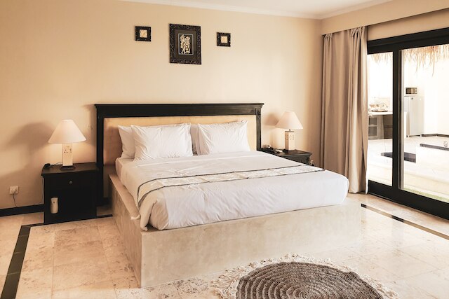 ヴィラ デ マリコット アテナ