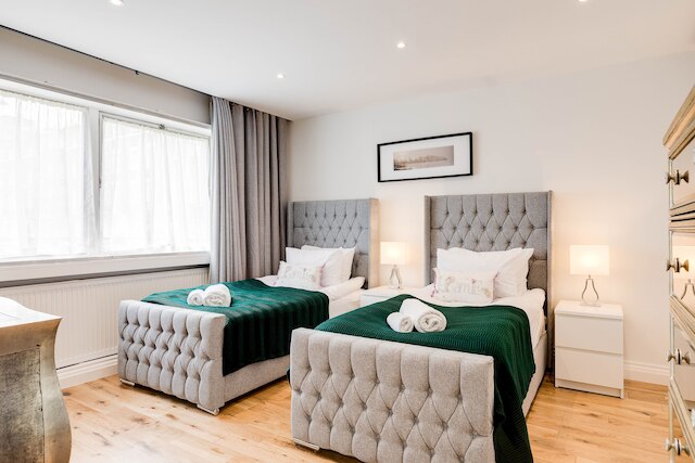 マーブル アーチのヴィラ、ベッドルーム 4 室